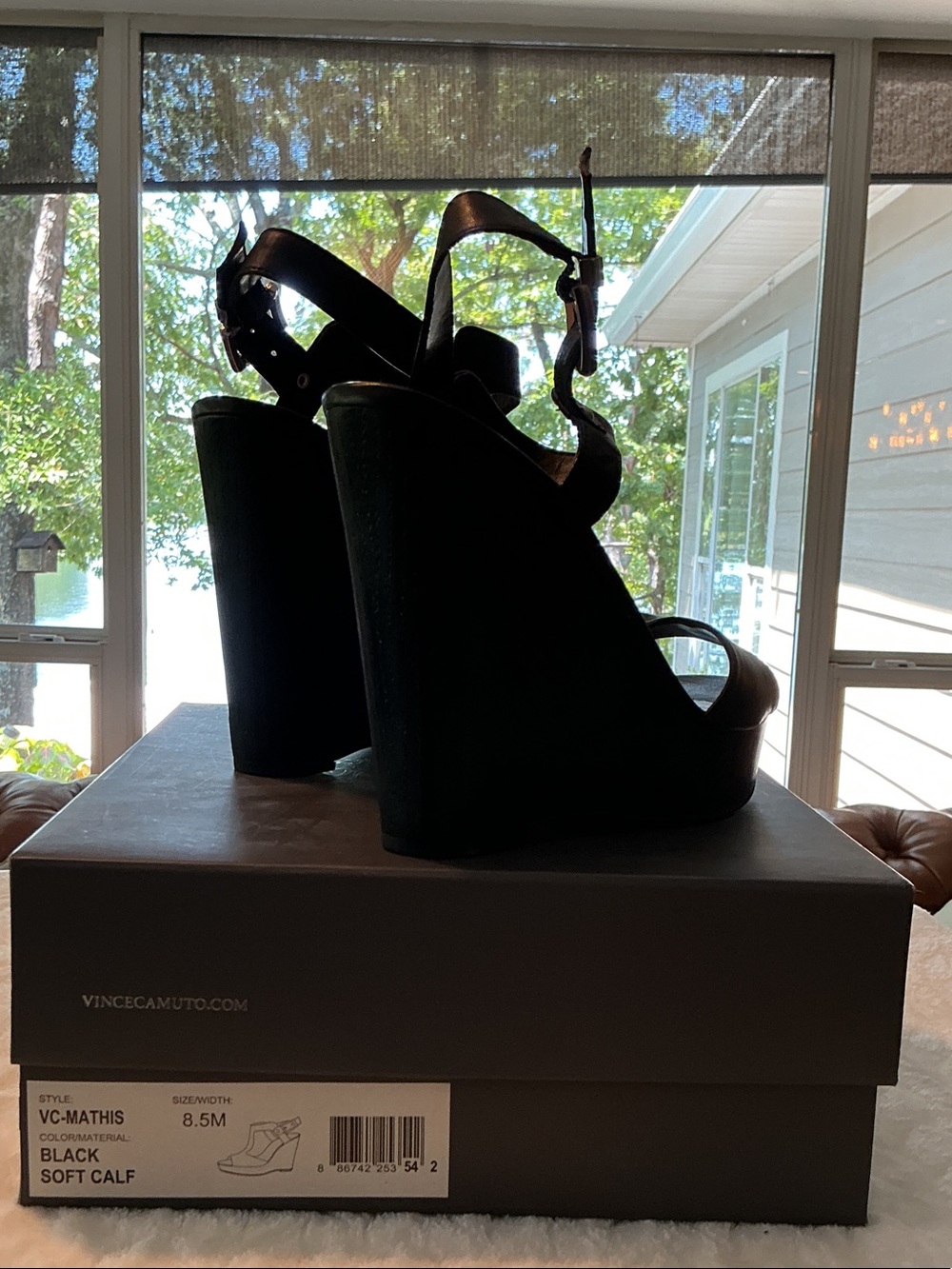 Vince Camuto Black T-Strap Platform Wedge Sandals - Picture 8 of 8